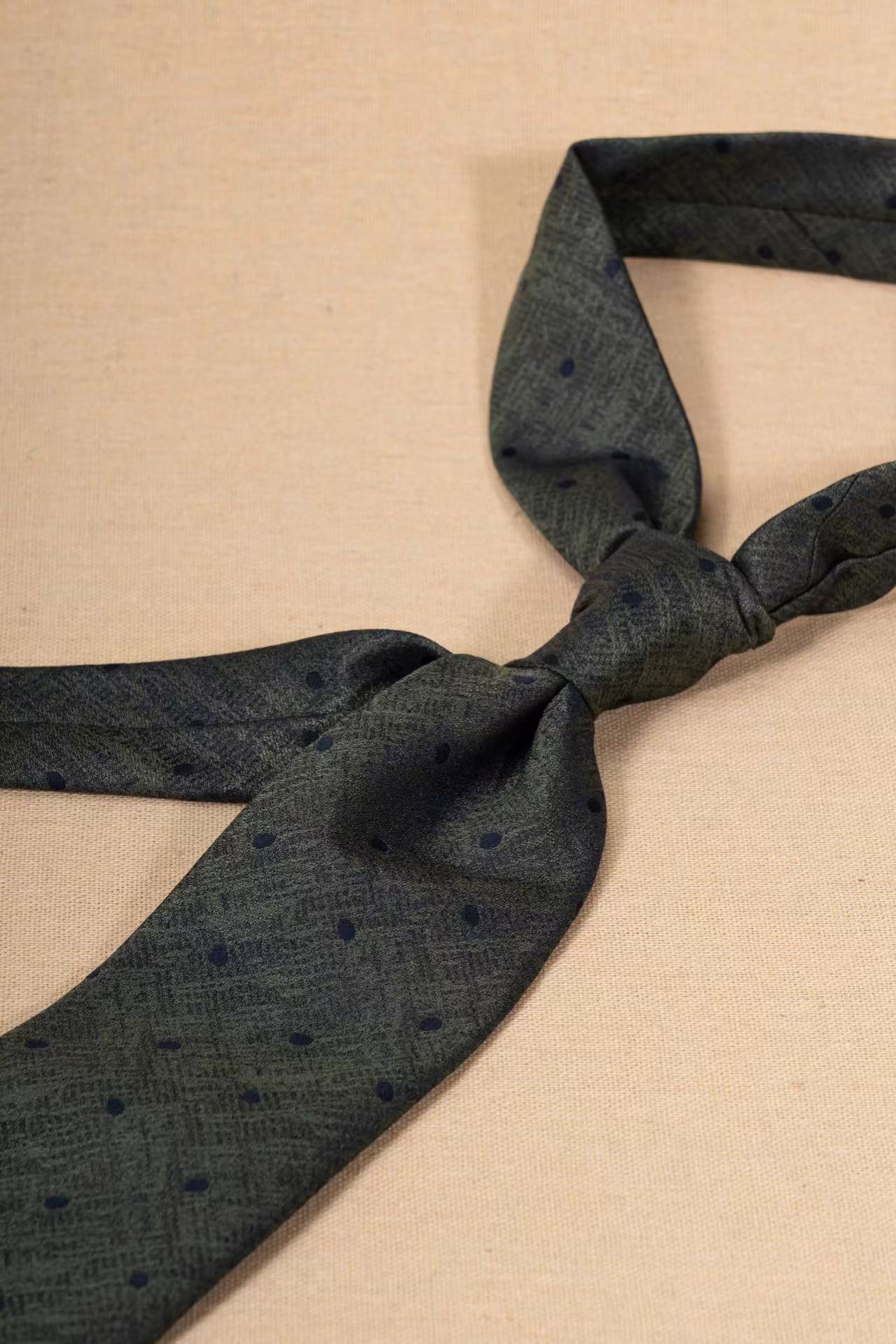 Products: LD-A209 Necktie / Polka dots / Business / Wedding / Versatile