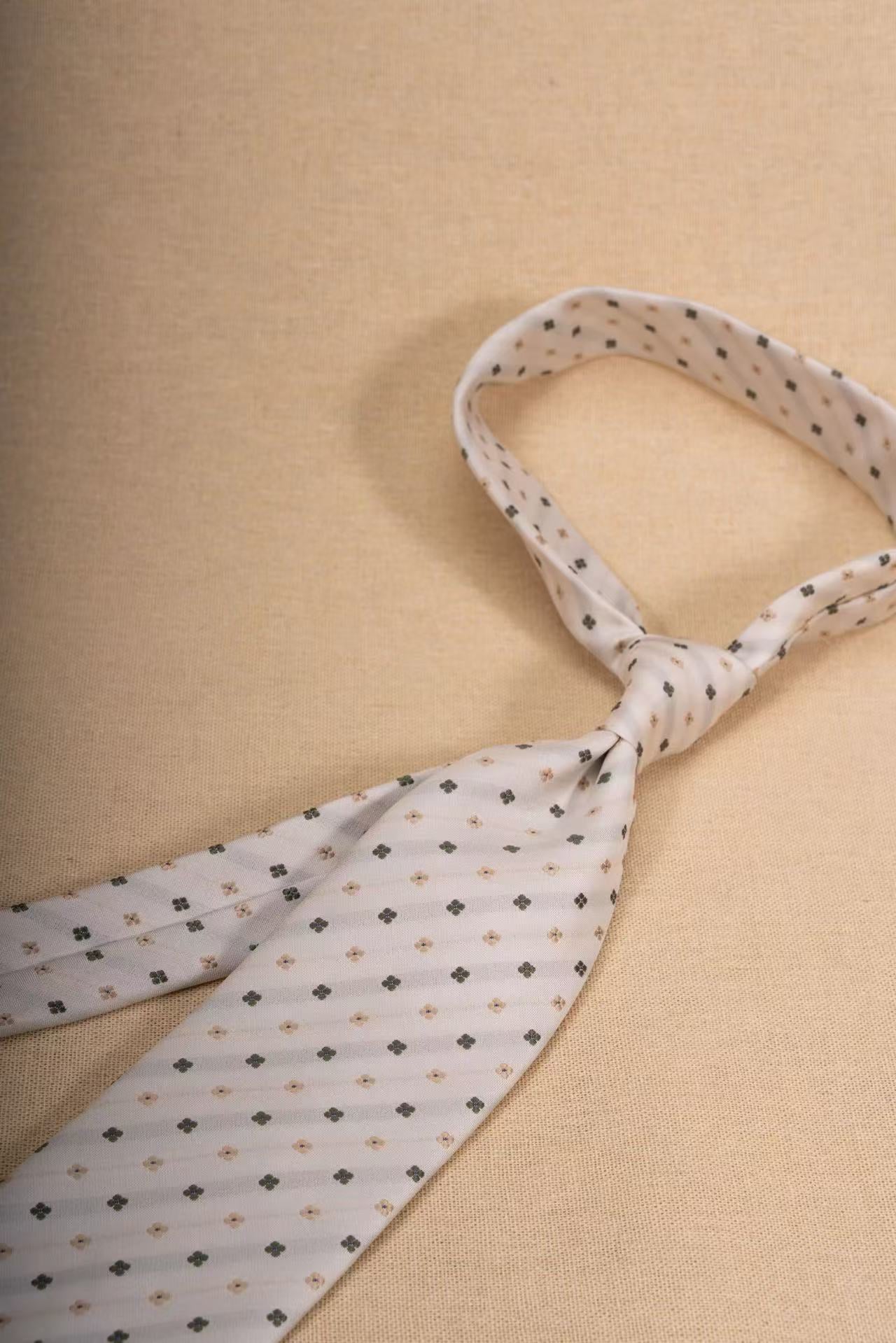 Products: LD-A391 Necktie / Polka dots / Business / Wedding / Versatile