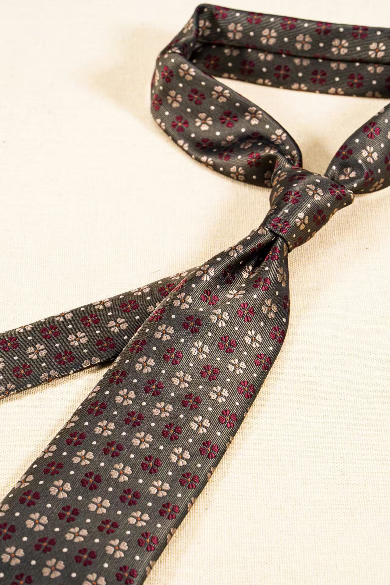 Products: LD-C099 Necktie / Polka dots / Business / Wedding / Versatile