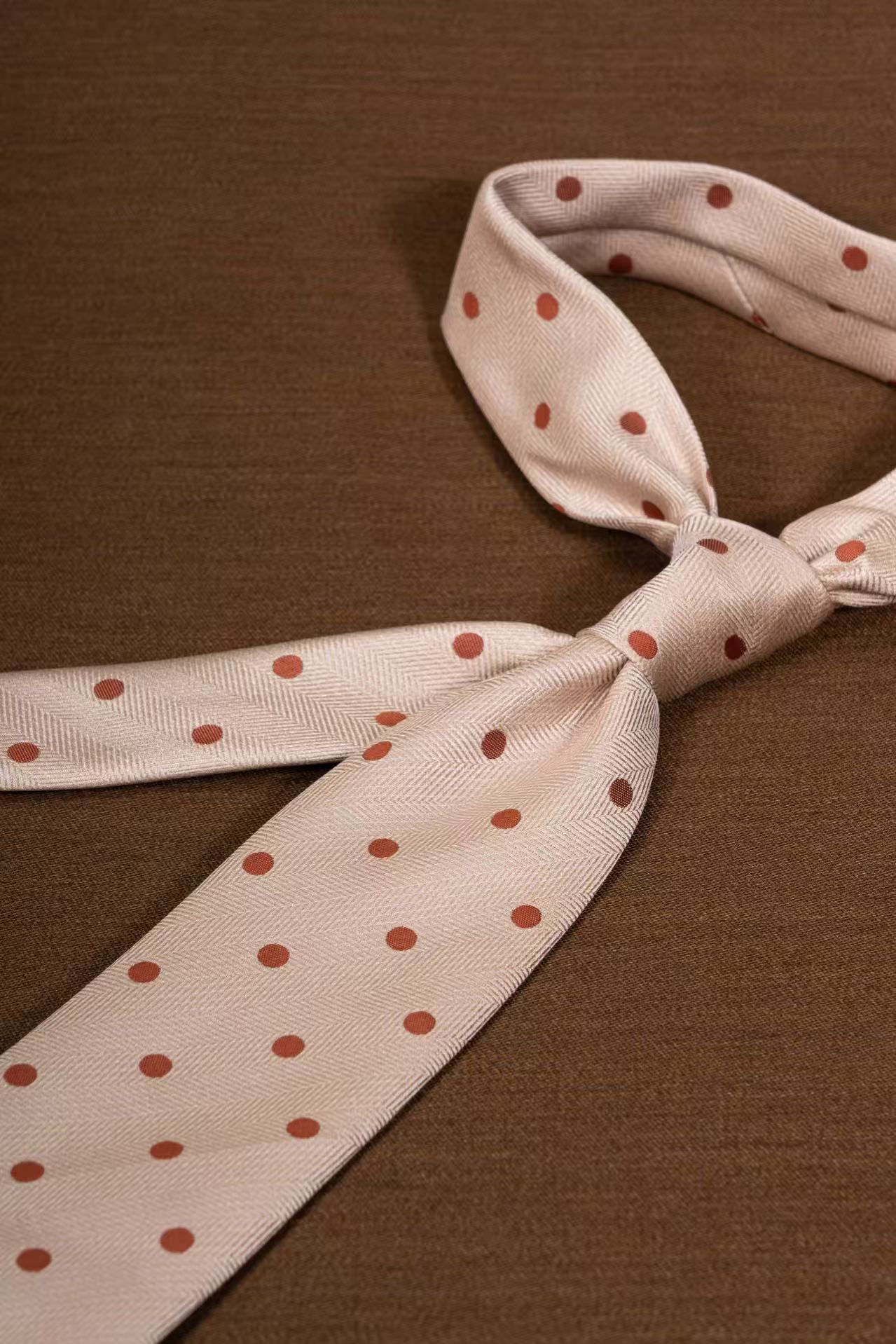Products: LD-A259 Necktie / Polka dots / Business / Wedding / Versatile