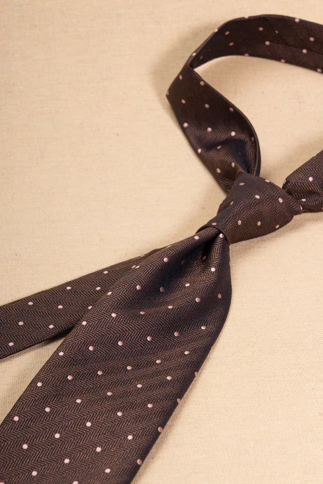 Products: LD-A347 Necktie / Polka dots / Business / Wedding / Versatile