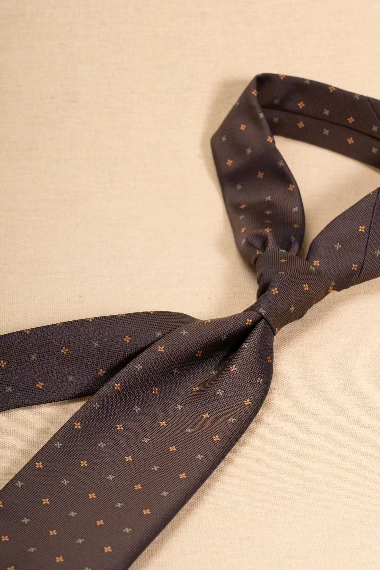 Products: LD-A339 Necktie / Polka dots / Business / Wedding / Versatile