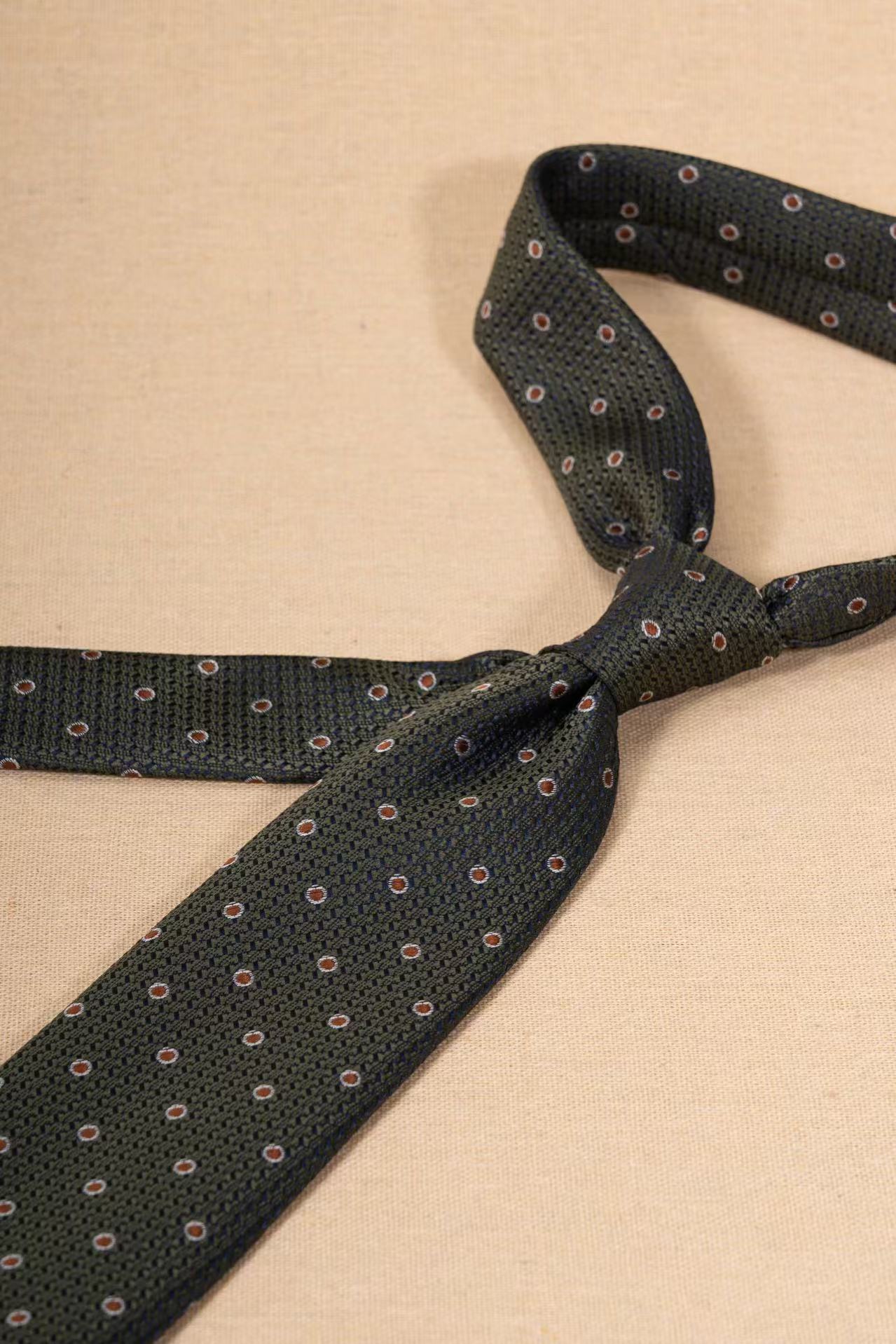 Products: LD-A221 Necktie / Polka dots / Business / Wedding / Versatile