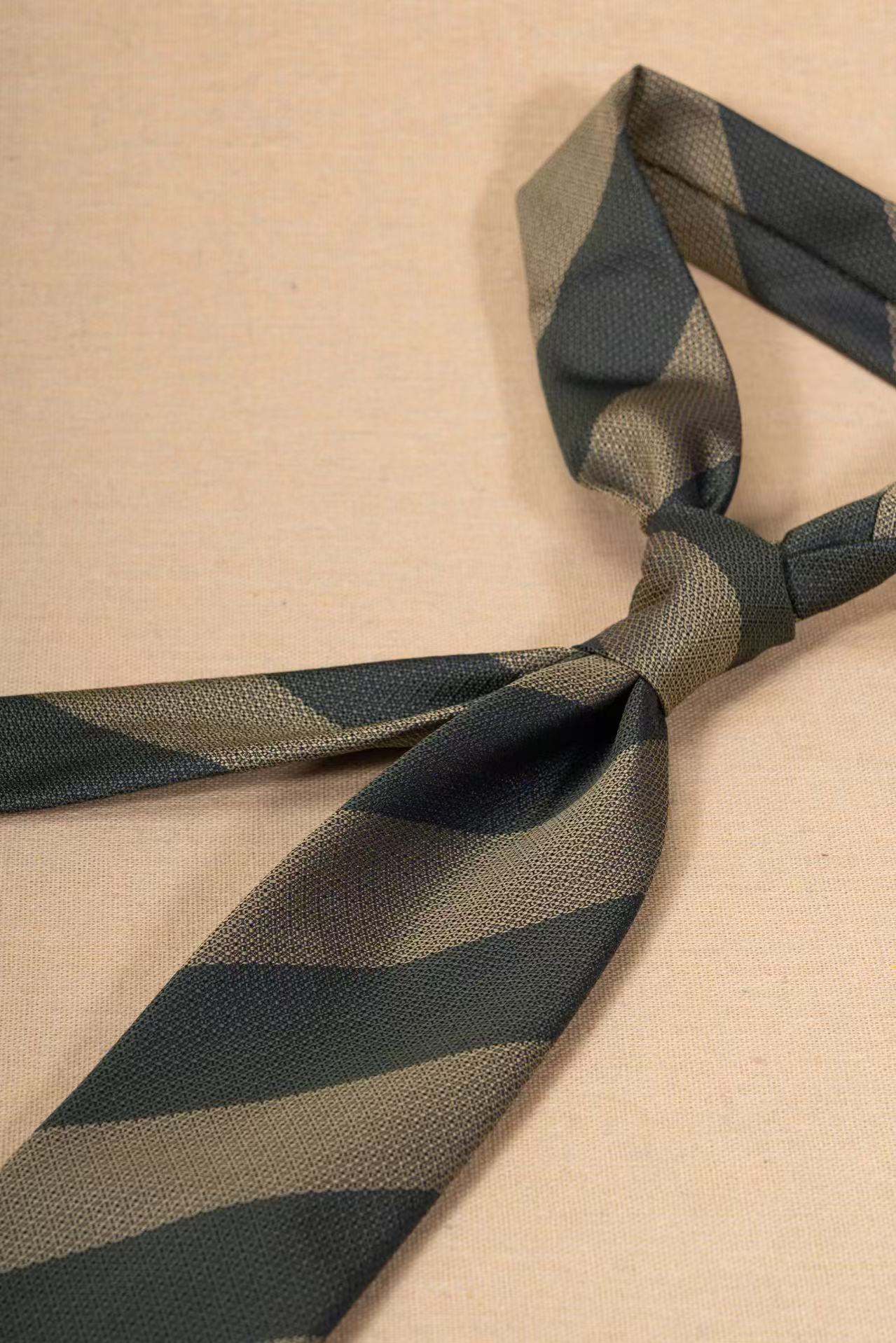 Products: LD-A213 Necktie / Stripes / Business / Wedding / Versatile