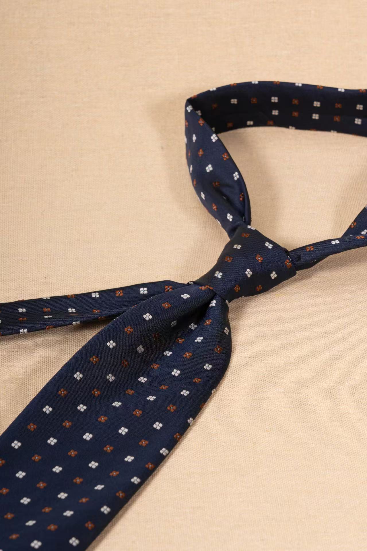 Products: LD-A136 Necktie / Polka dots / Business / Wedding / Versatile