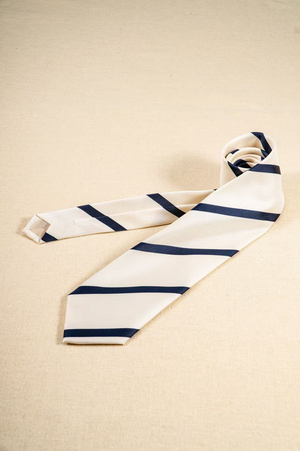 Bow-Tie