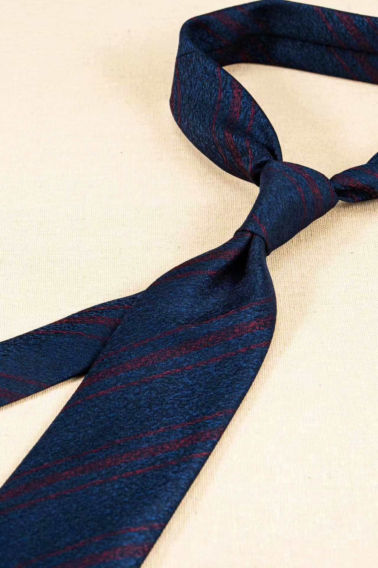 Products: LD-C035 Necktie / Stripes / Business / Wedding / Versatile