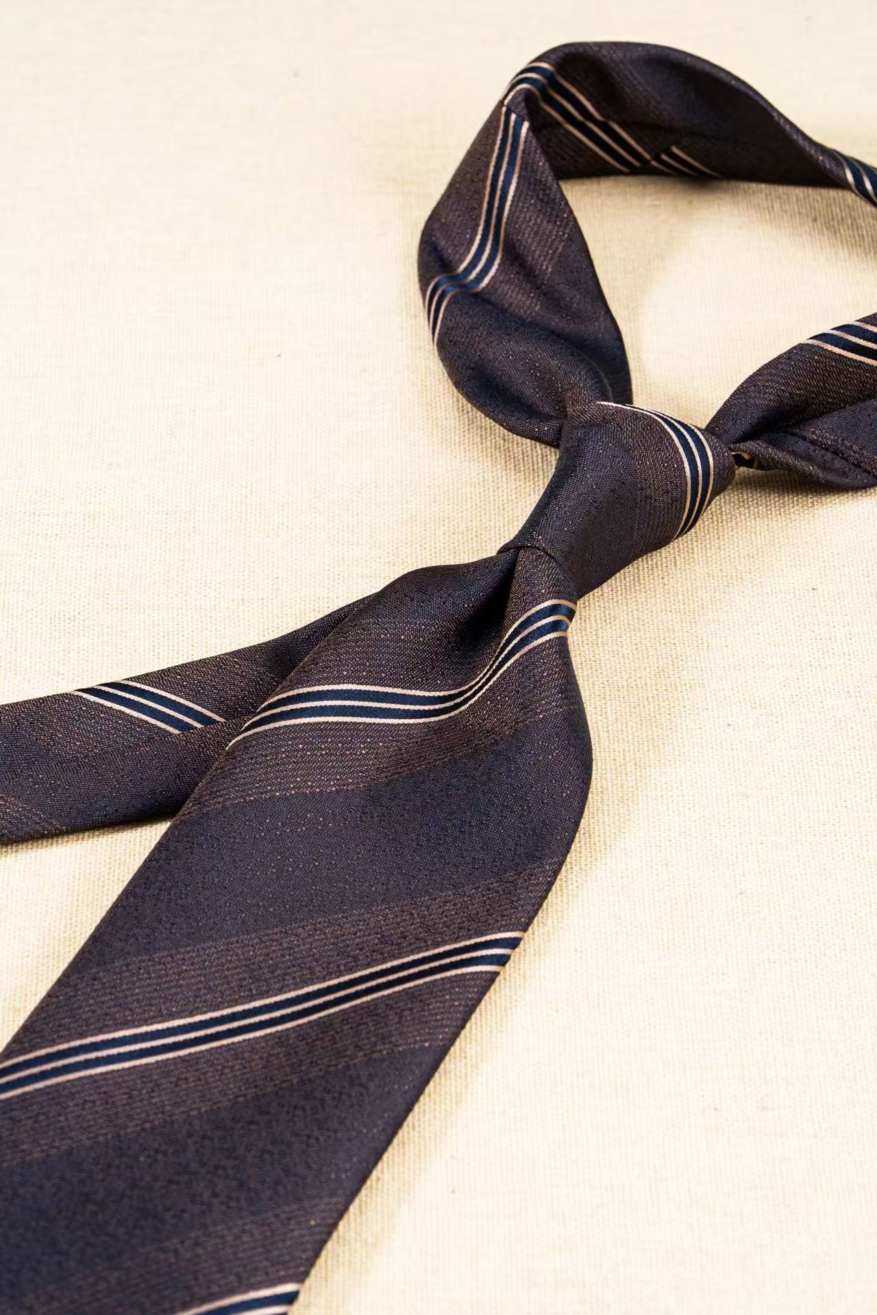 Products: LD-C005 Necktie / Stripes / Business / Wedding / Versatile