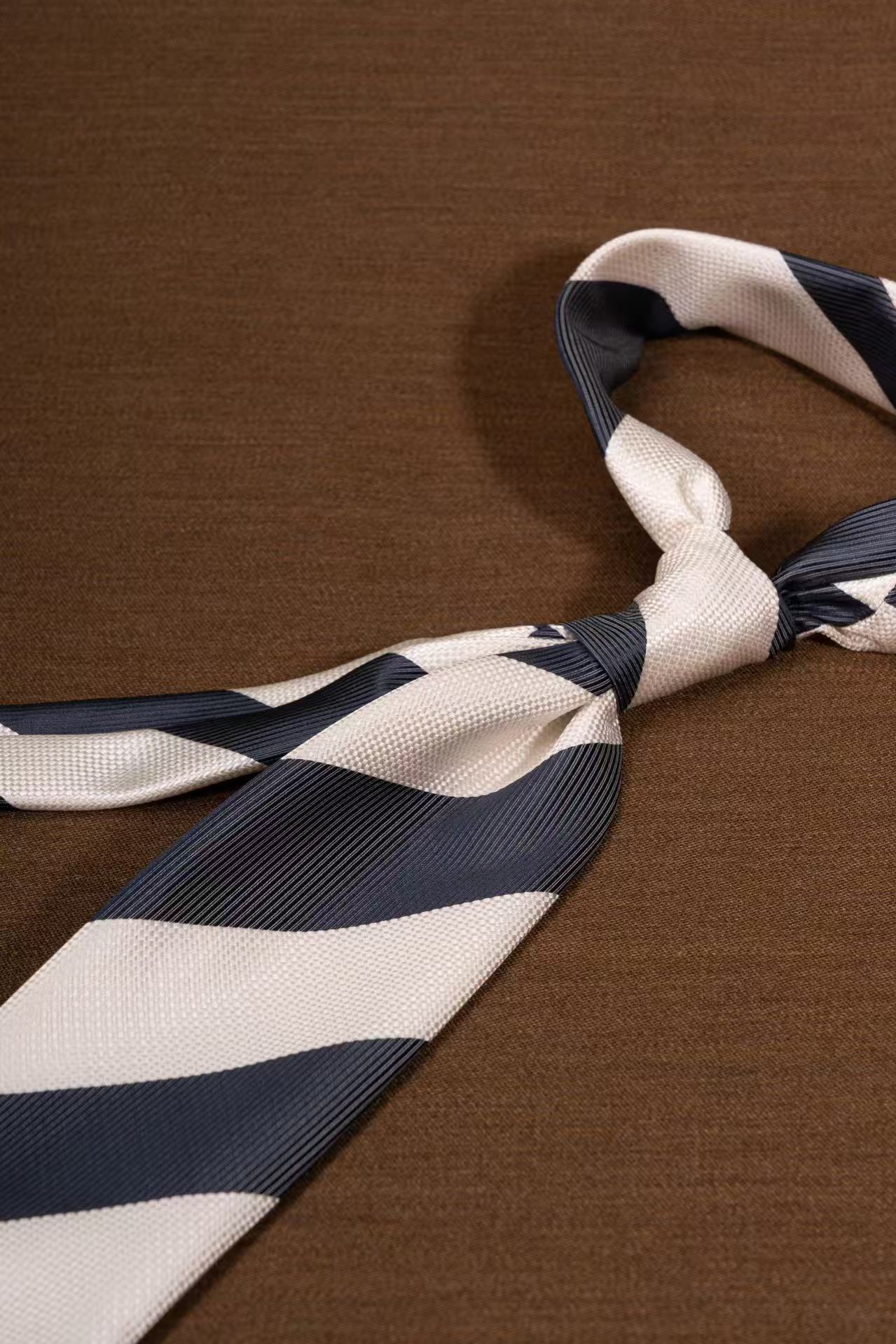 Products: LD-A283 Necktie / Stripes / Business / Wedding / Versatile