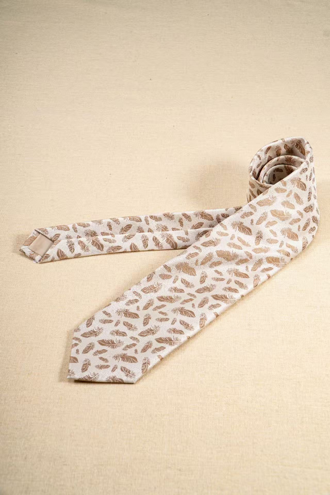 Products: LD-C010 Necktie / Polka dots / Business / Wedding / Versatile