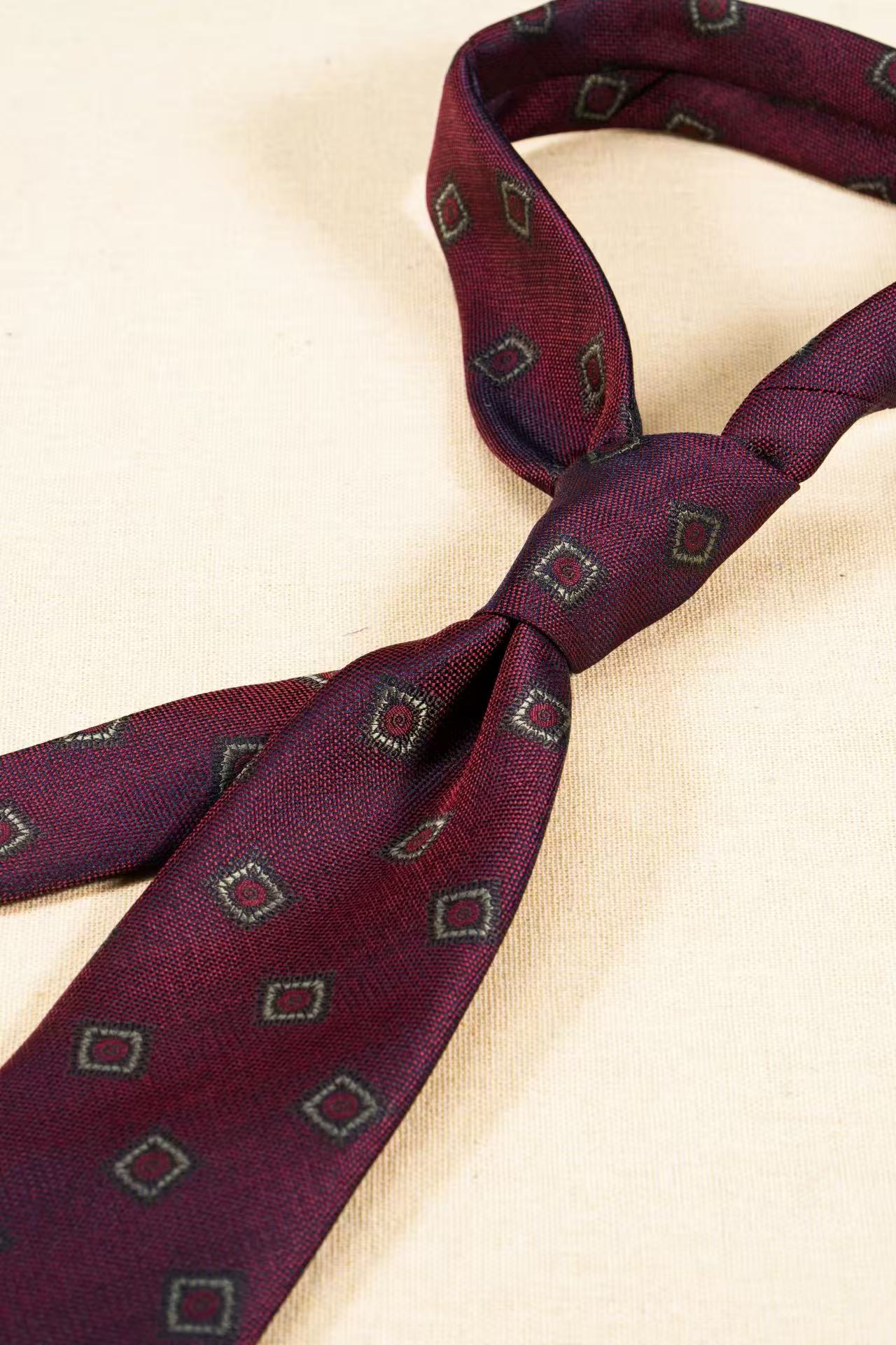 Products: LD-C095 Necktie / Polka dots / Business / Wedding / Versatile