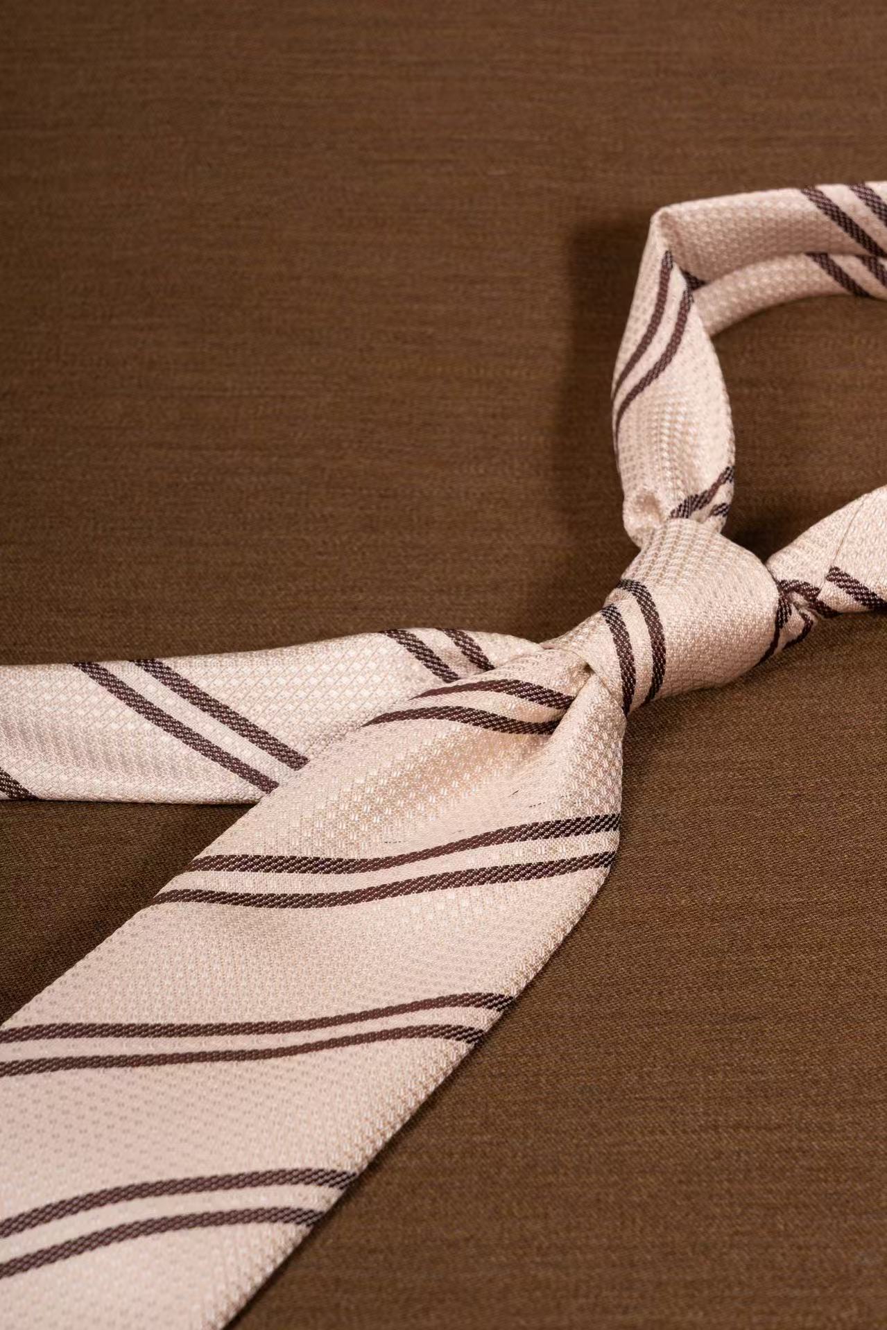 Products: LD-A242 Necktie / Stripes / Business / Wedding / Versatile