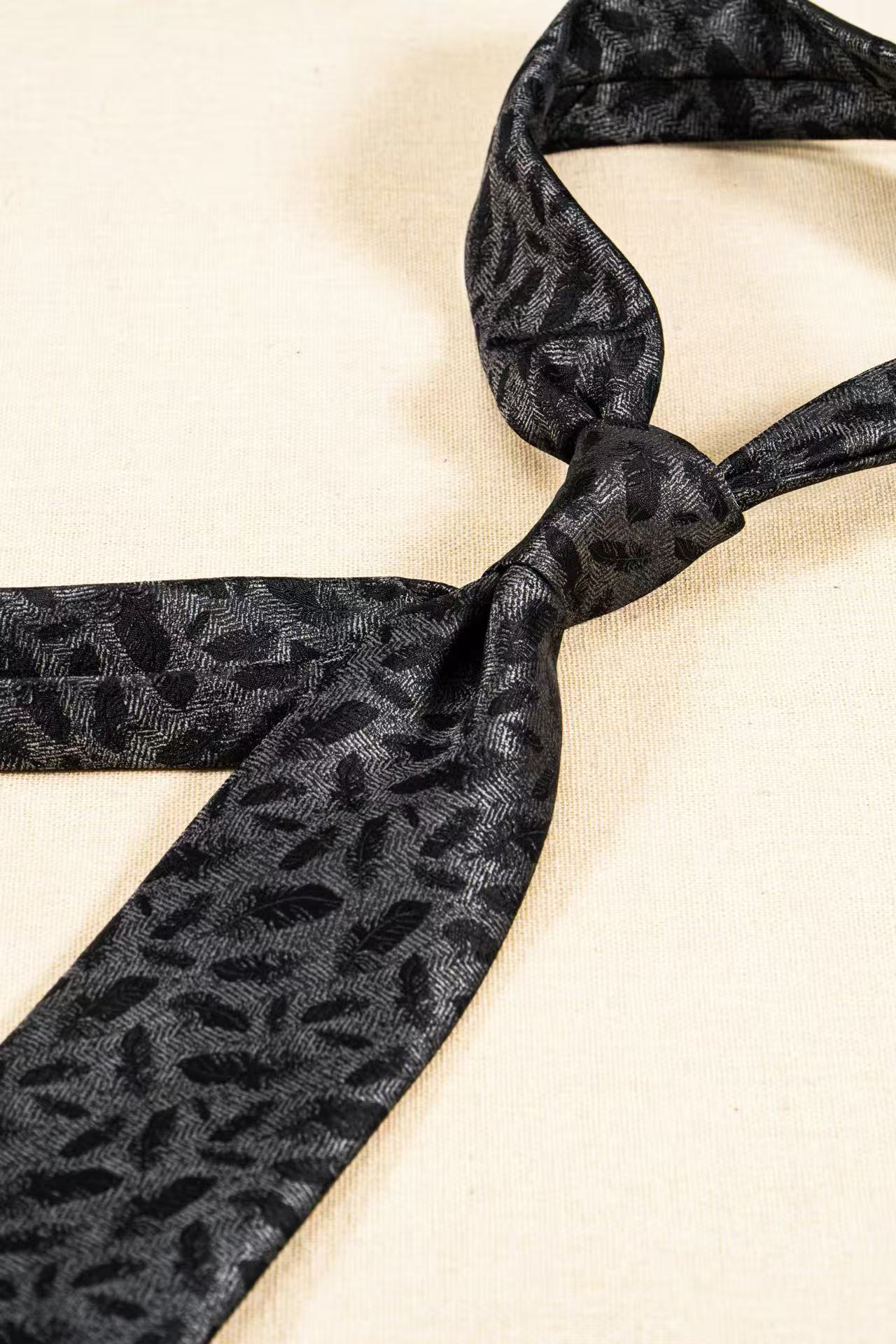 Products: LD-C080 Necktie / Polka dots / Business / Wedding / Versatile