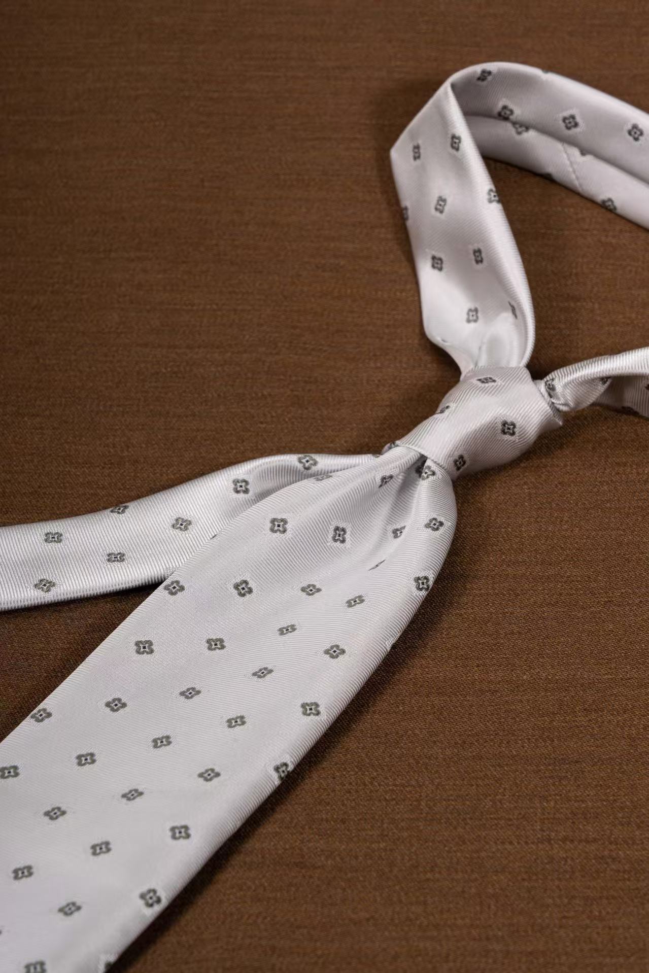 Products: LD-A265 Necktie / Polka dots / Business / Wedding / Versatile