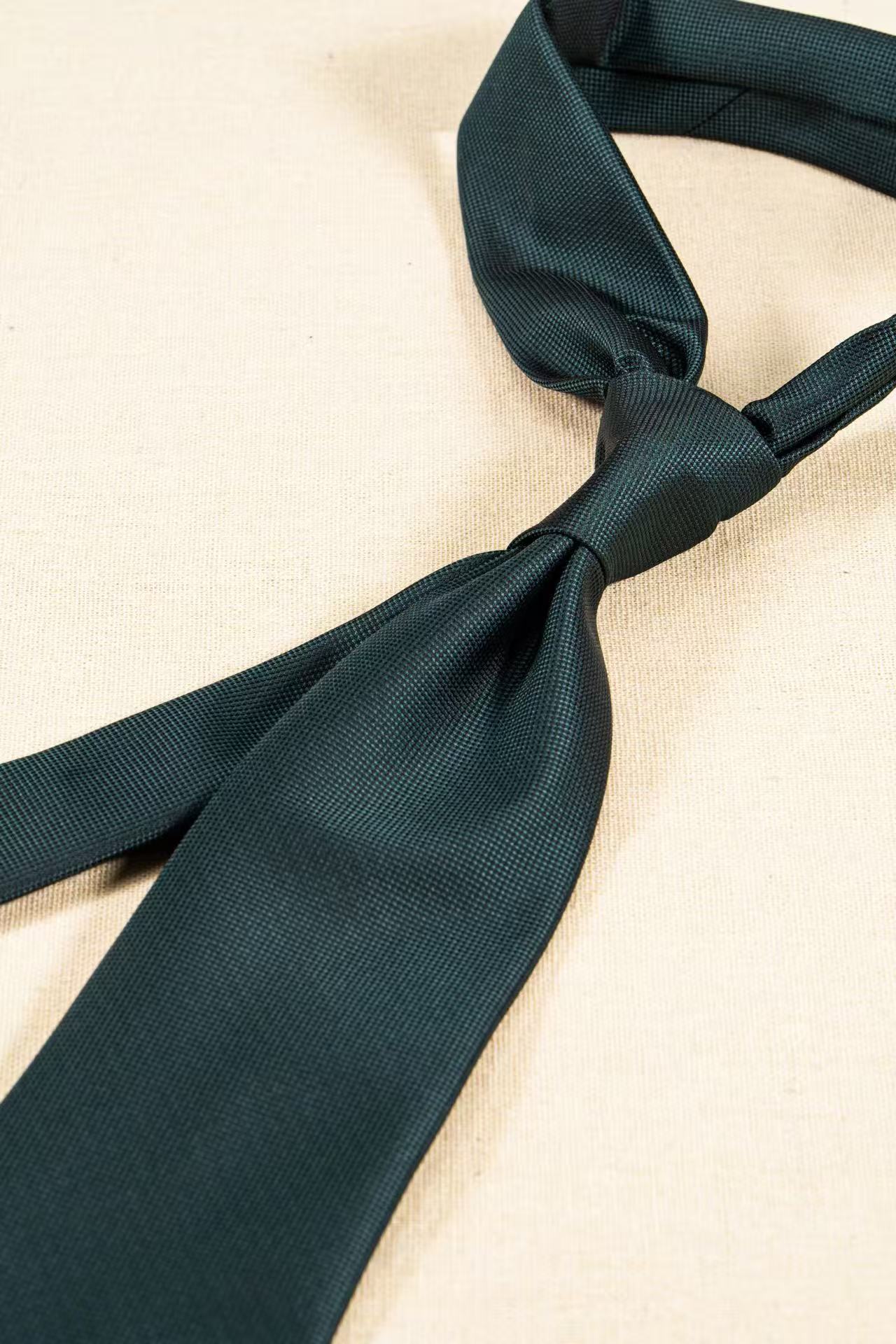 Products: LD-C106  Necktie/ Solid Color / Business / Wedding / Versatile