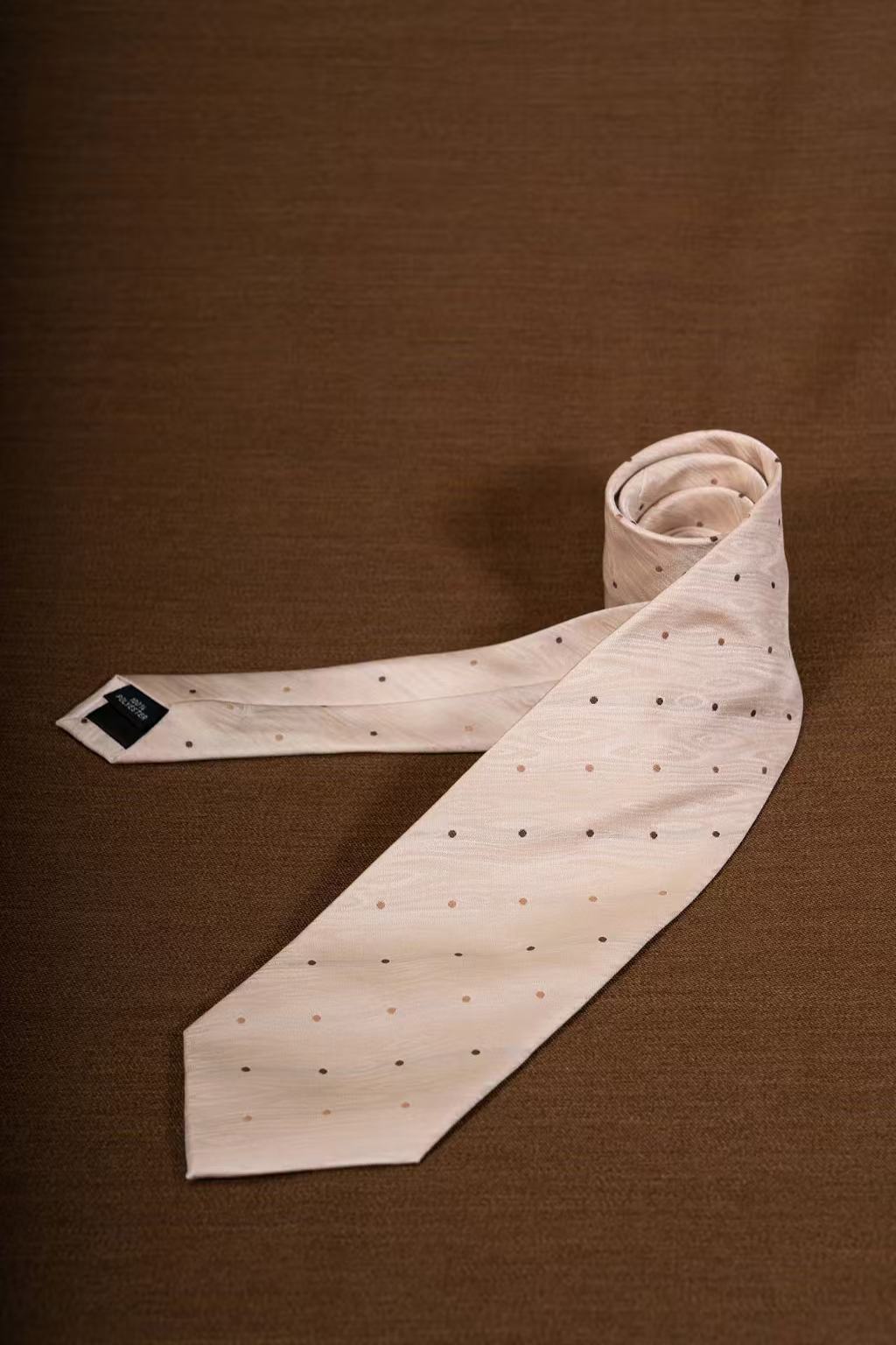 Products: LD-A255 Necktie / Polka dots / Business / Wedding / Versatile