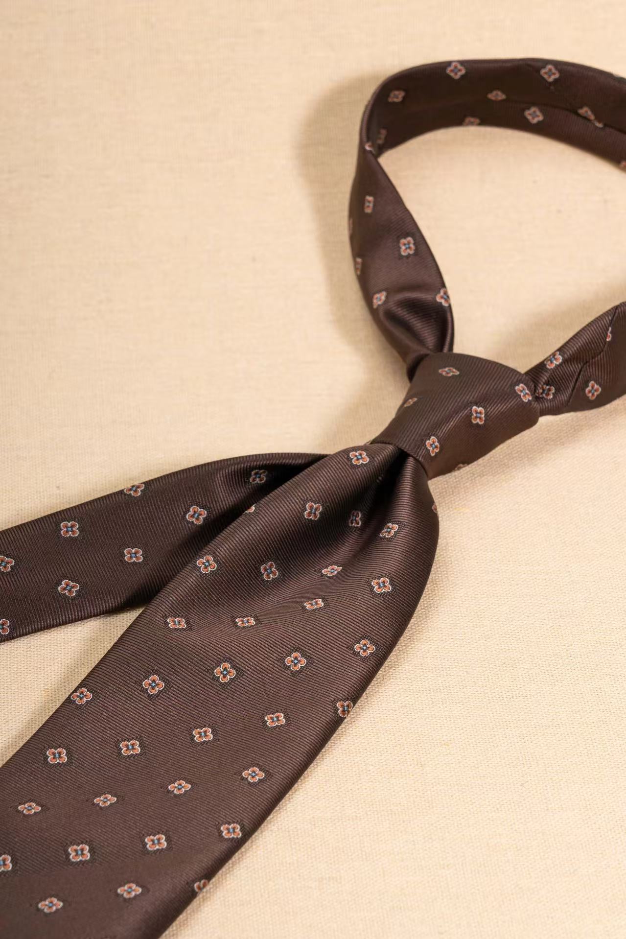 Products: LD-A373 Necktie / Polka dots / Business / Wedding / Versatile