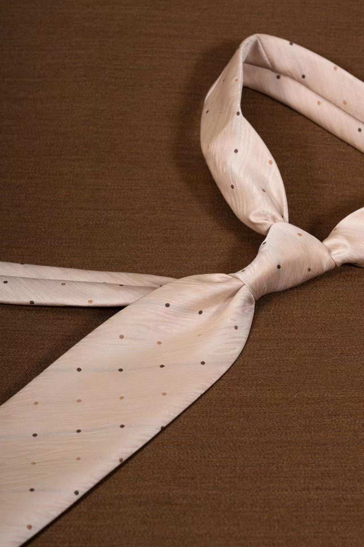 Products: LD-A255 Necktie / Polka dots / Business / Wedding / Versatile