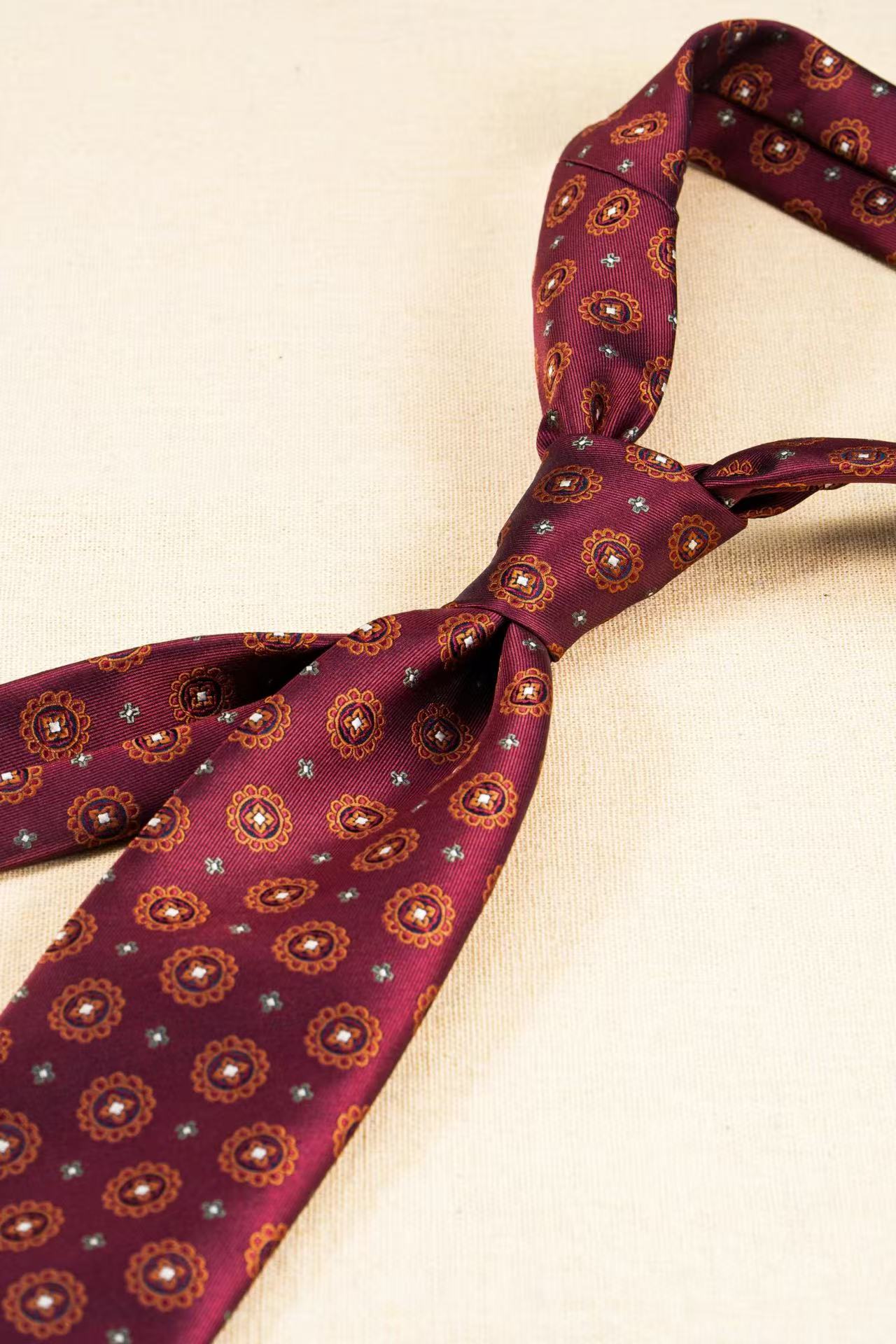 Products: LD-C001 Necktie / Polka dots / Business / Wedding / Versatile