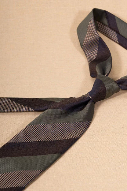 Products: LD-A223 Necktie / Stripes / Business / Wedding / Versatile