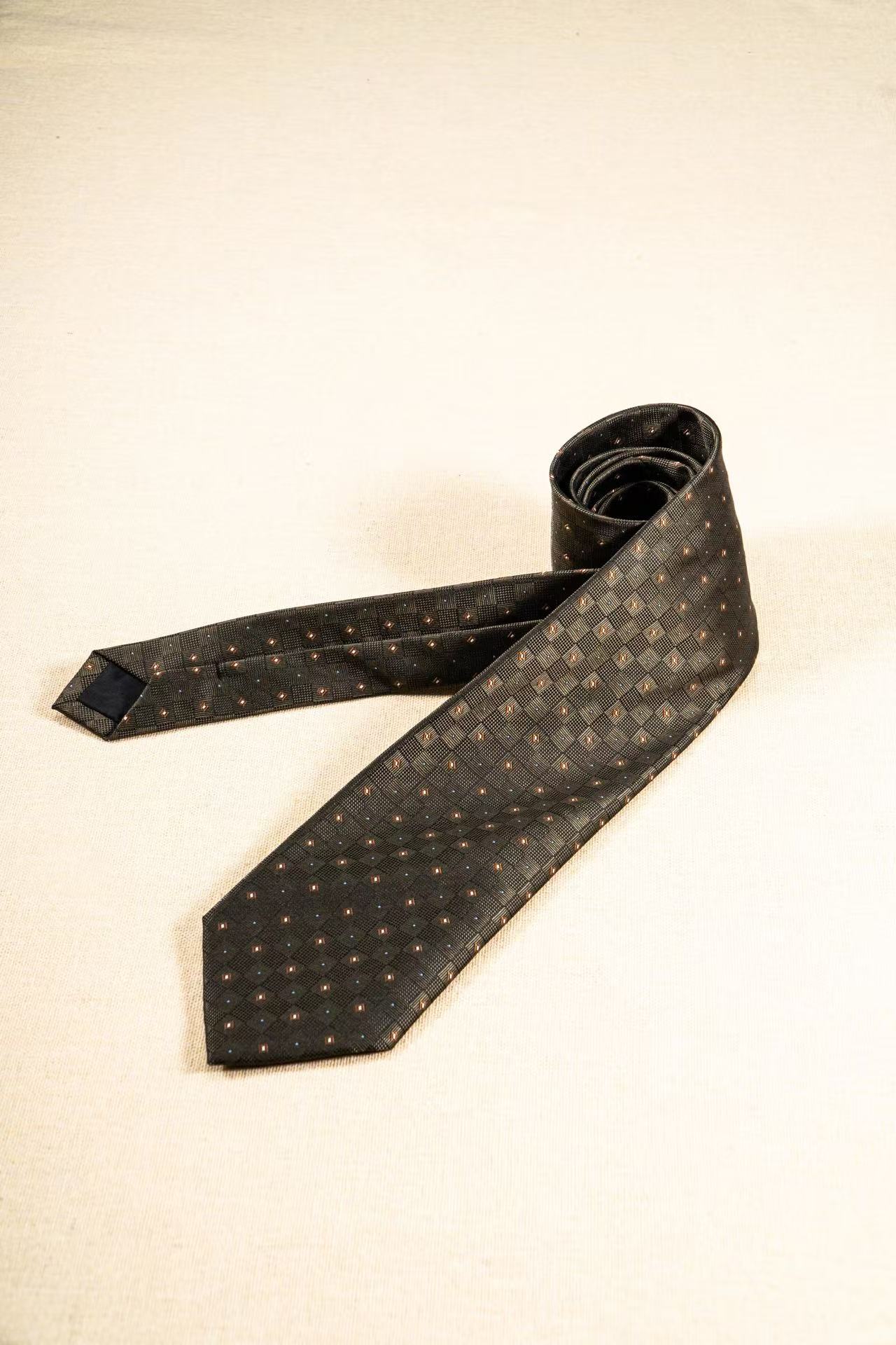 Products: LD-C083 Necktie / Polka dots / Business / Wedding / Versatile