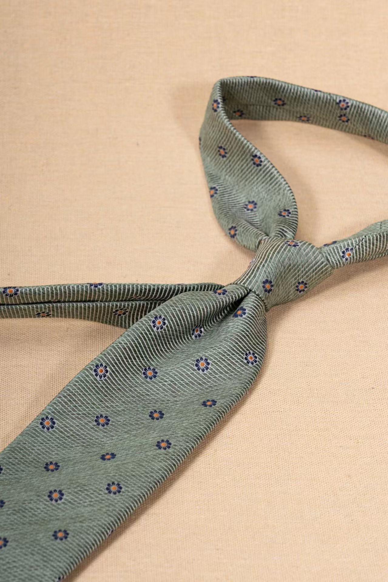 Products: LD-A193 Necktie / Polka dots / Business / Wedding / Versatile