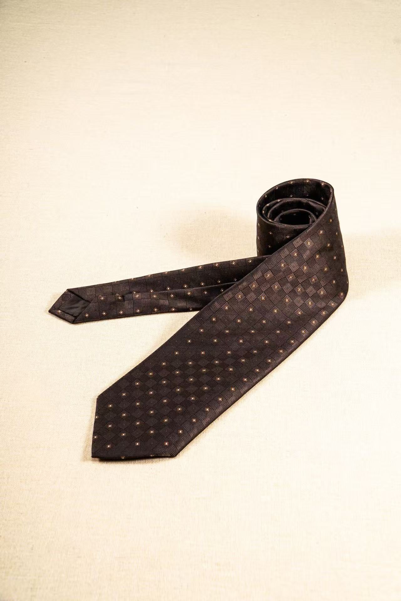 Products: LD-C085 Necktie / Polka dots / Business / Wedding / Versatile