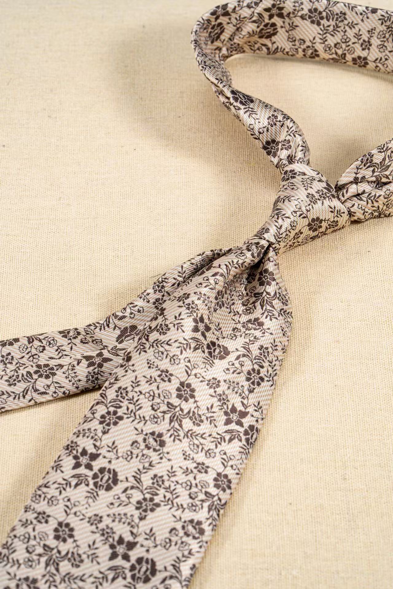 Products: LD-C094 Necktie / Polka dots / Business / Wedding / Versatile