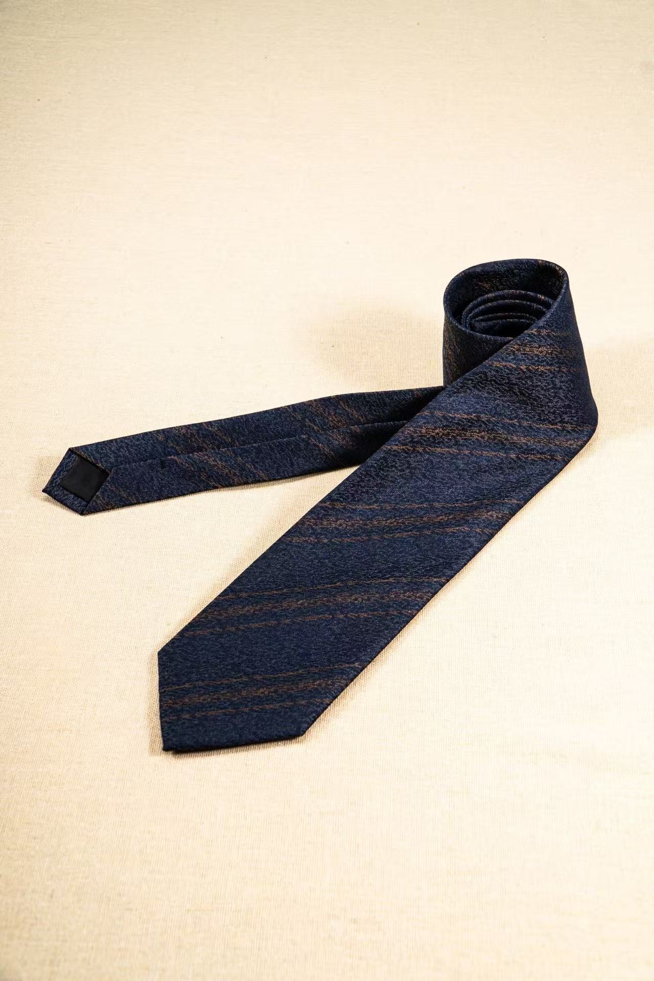 Products: LD-C028 Necktie / Stripes / Business / Wedding / Versatile