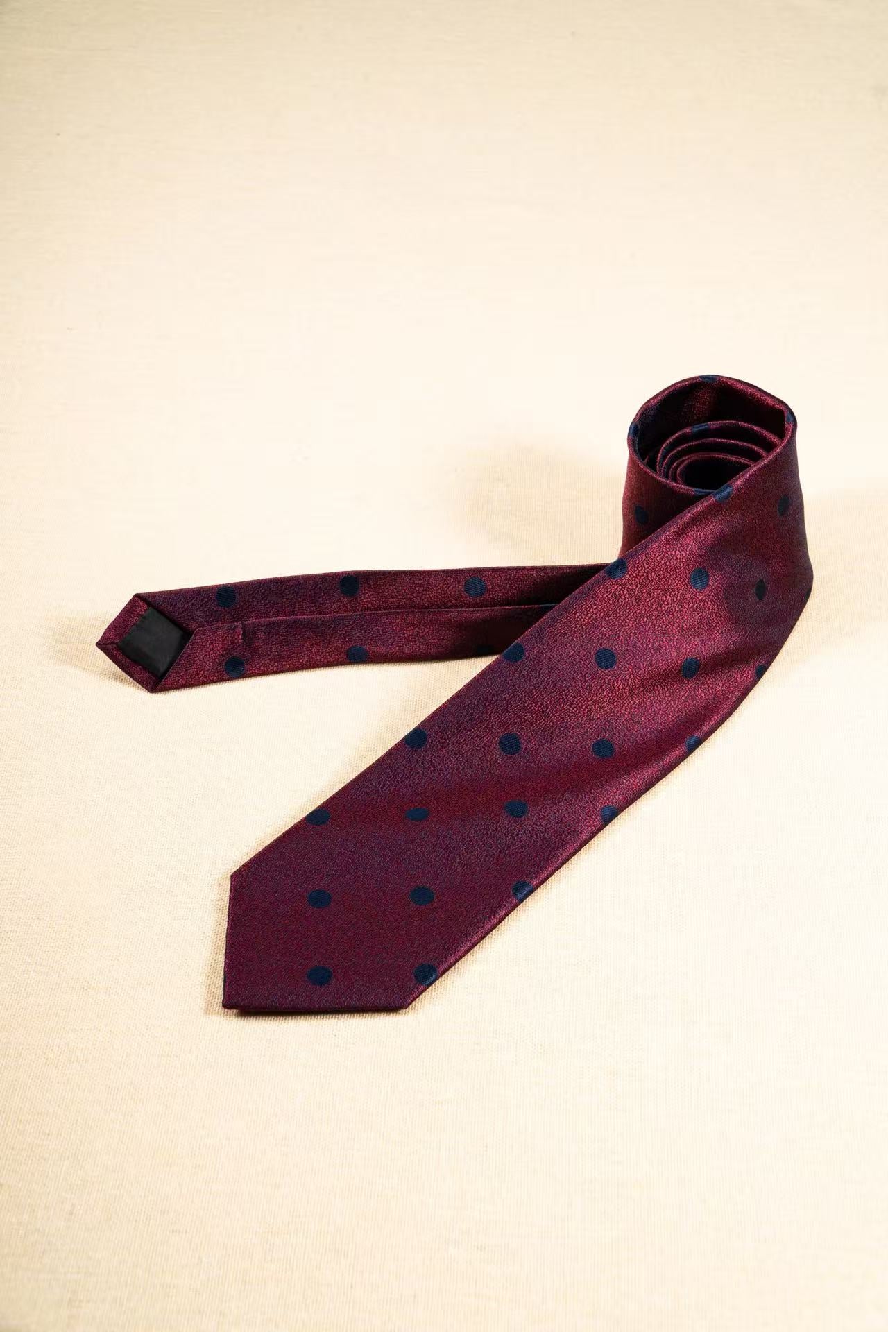 Products: LD-C079 Necktie / Polka dots / Business / Wedding / Versatile