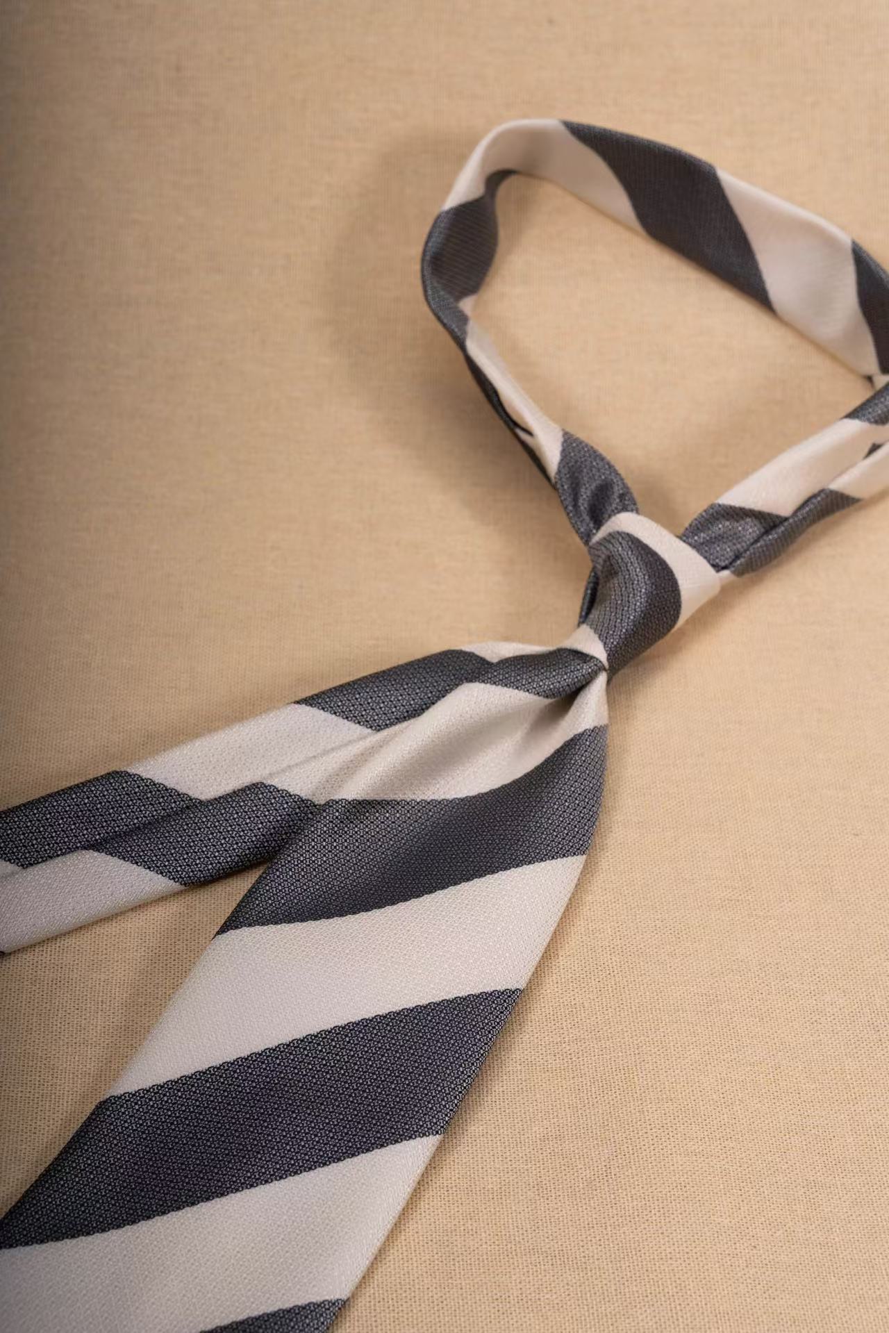 Products: LD-A376 Necktie / Stripes / Business / Wedding / Versatile