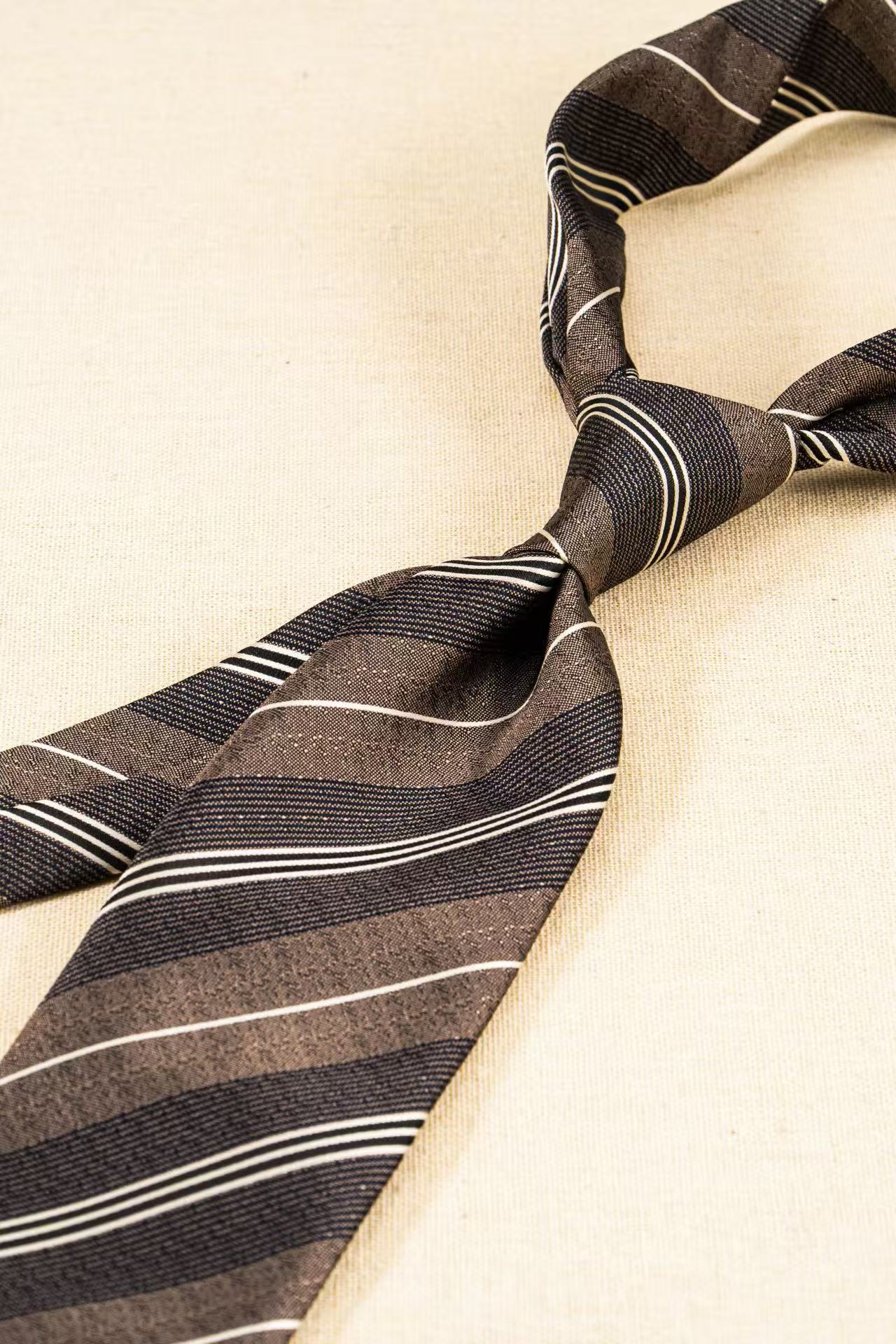 Products: LD-C029 Necktie / Stripes / Business / Wedding / Versatile