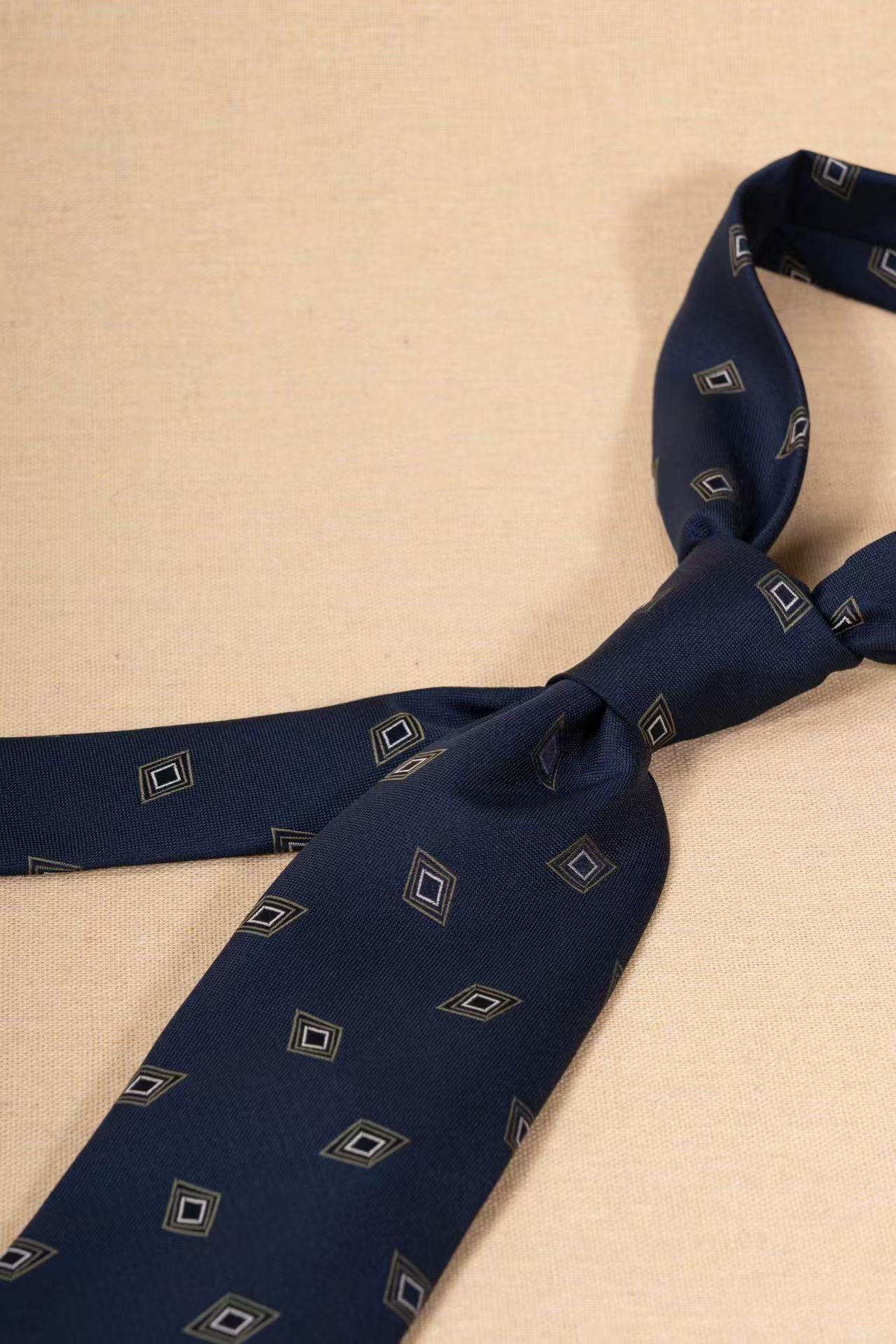 Products: LD-A161 Necktie / Polka dots / Business / Wedding / Versatile