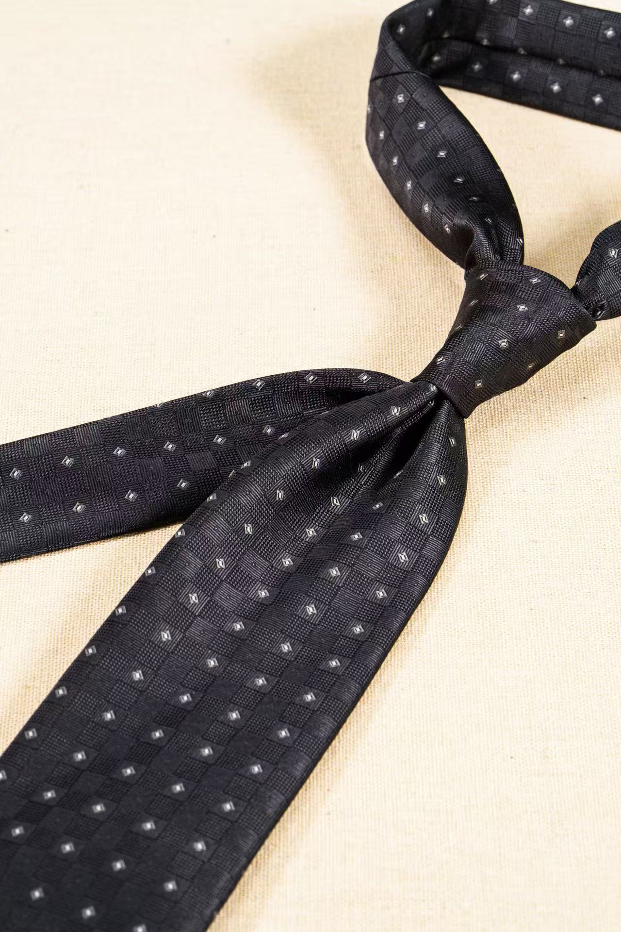 Products: LD-C082 Necktie / Polka dots / Business / Wedding / Versatile