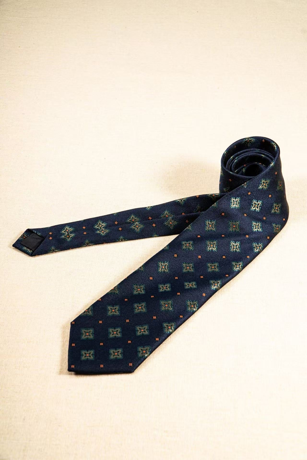 Products: LD-C049 Necktie / Polka dots / Business / Wedding / Versatile