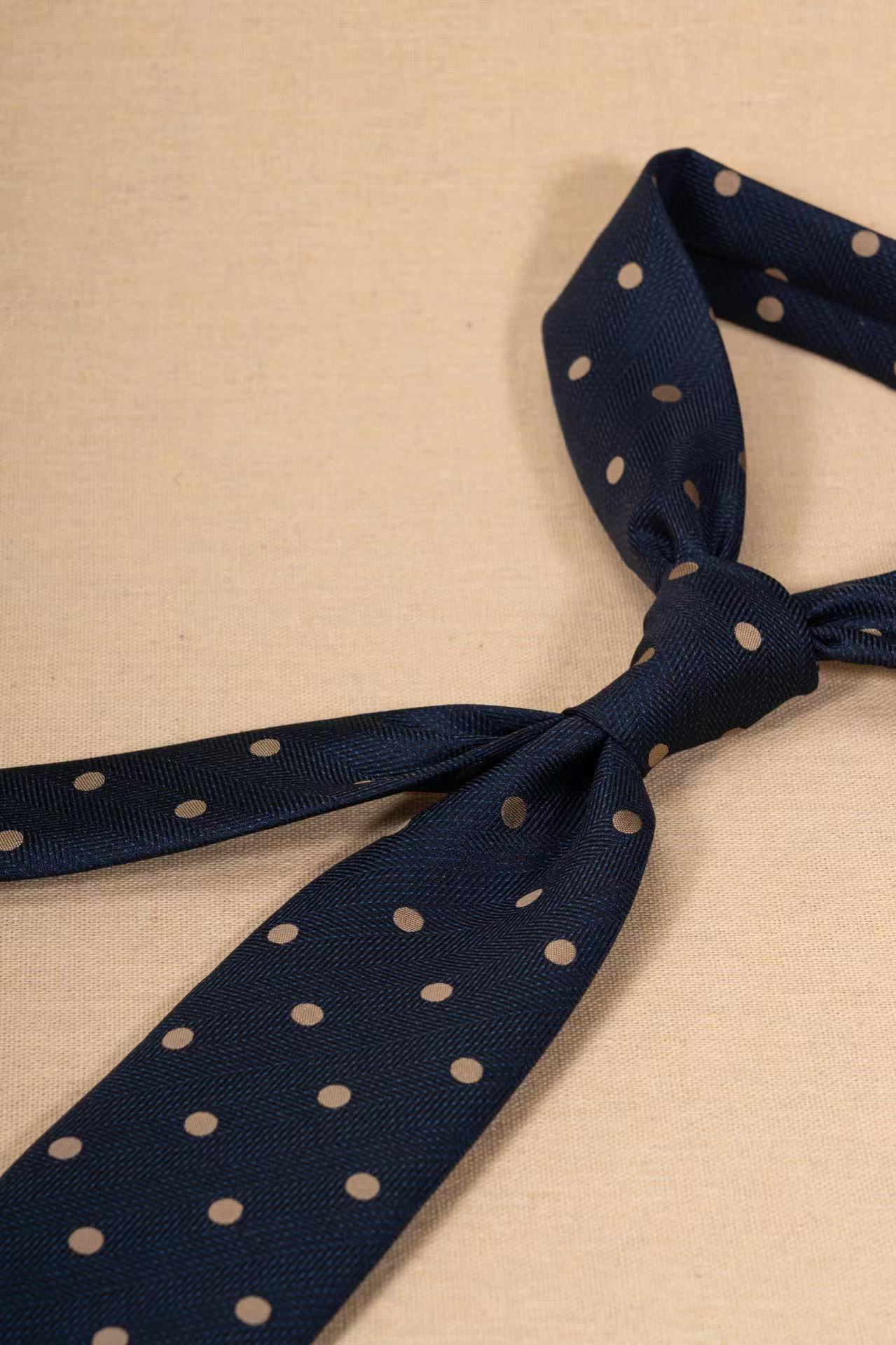 Products: LD-A146 Necktie / Polka dots / Business / Wedding / Versatile