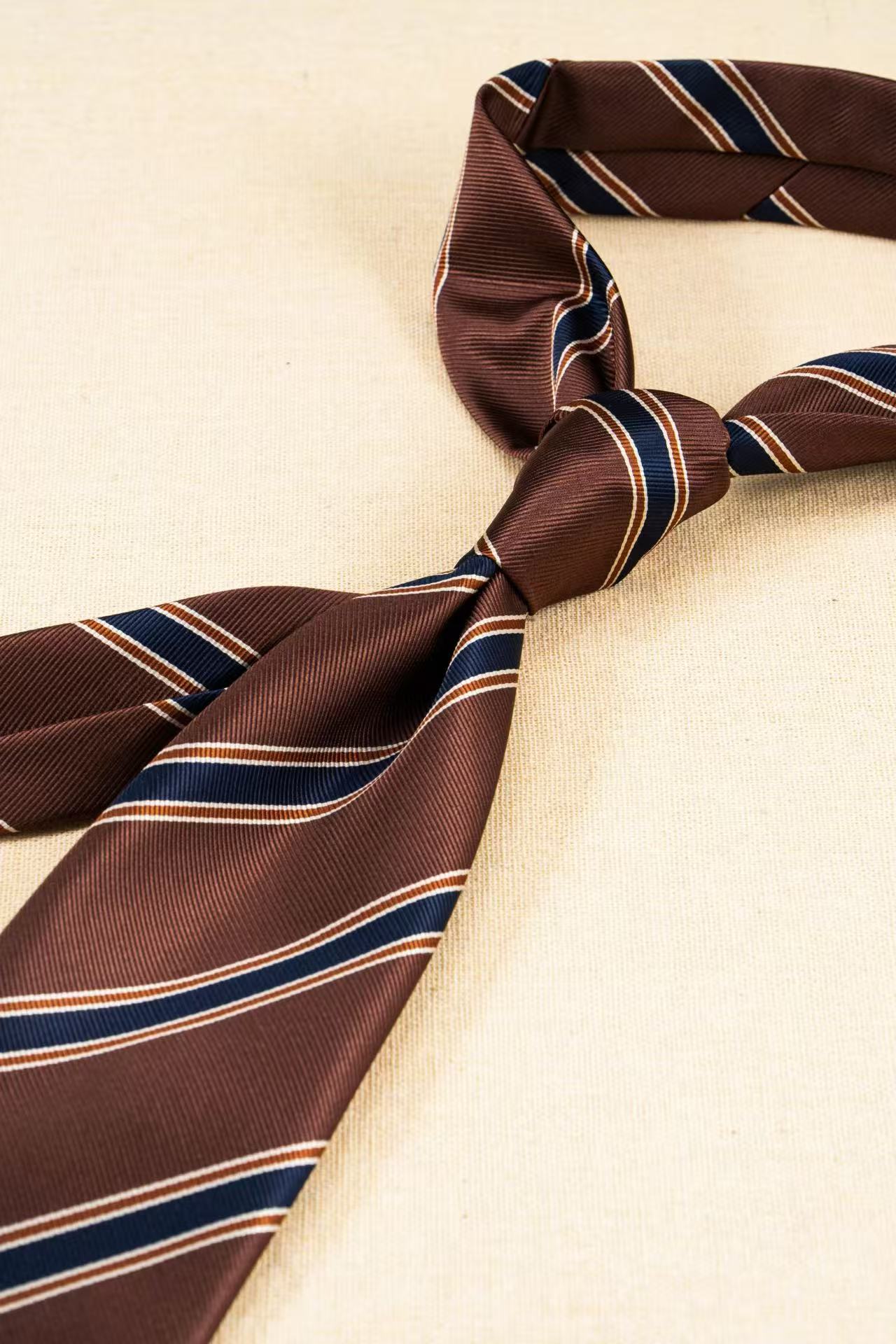 Products: LD-C024 Necktie / Stripes / Business / Wedding / Versatile