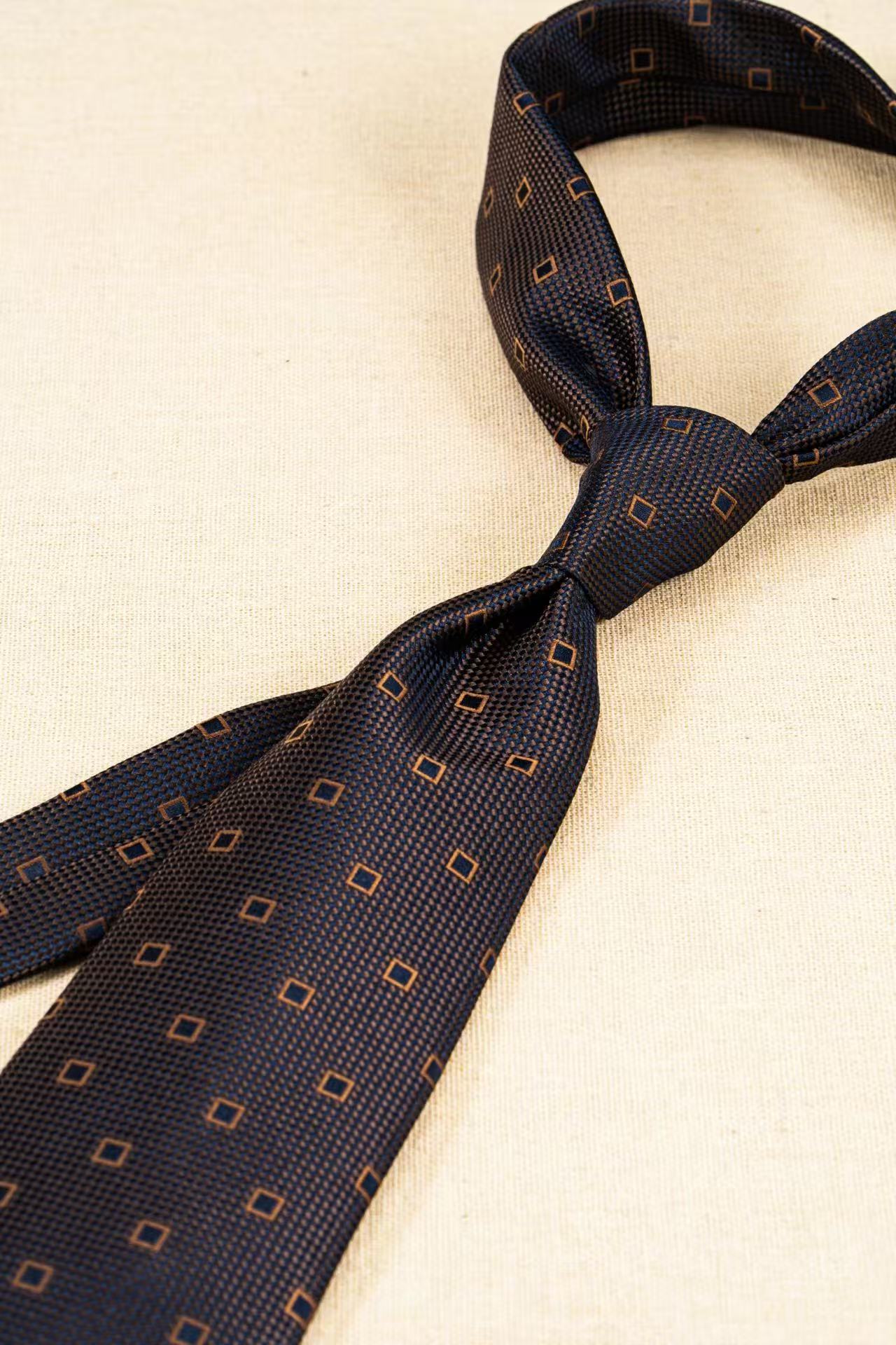 Products: LD-C014 Necktie / Polka dots / Business / Wedding / Versatile
