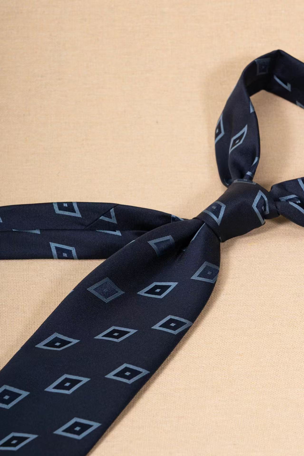 Products: LD-A152 Necktie / Polka dots / Business / Wedding / Versatile