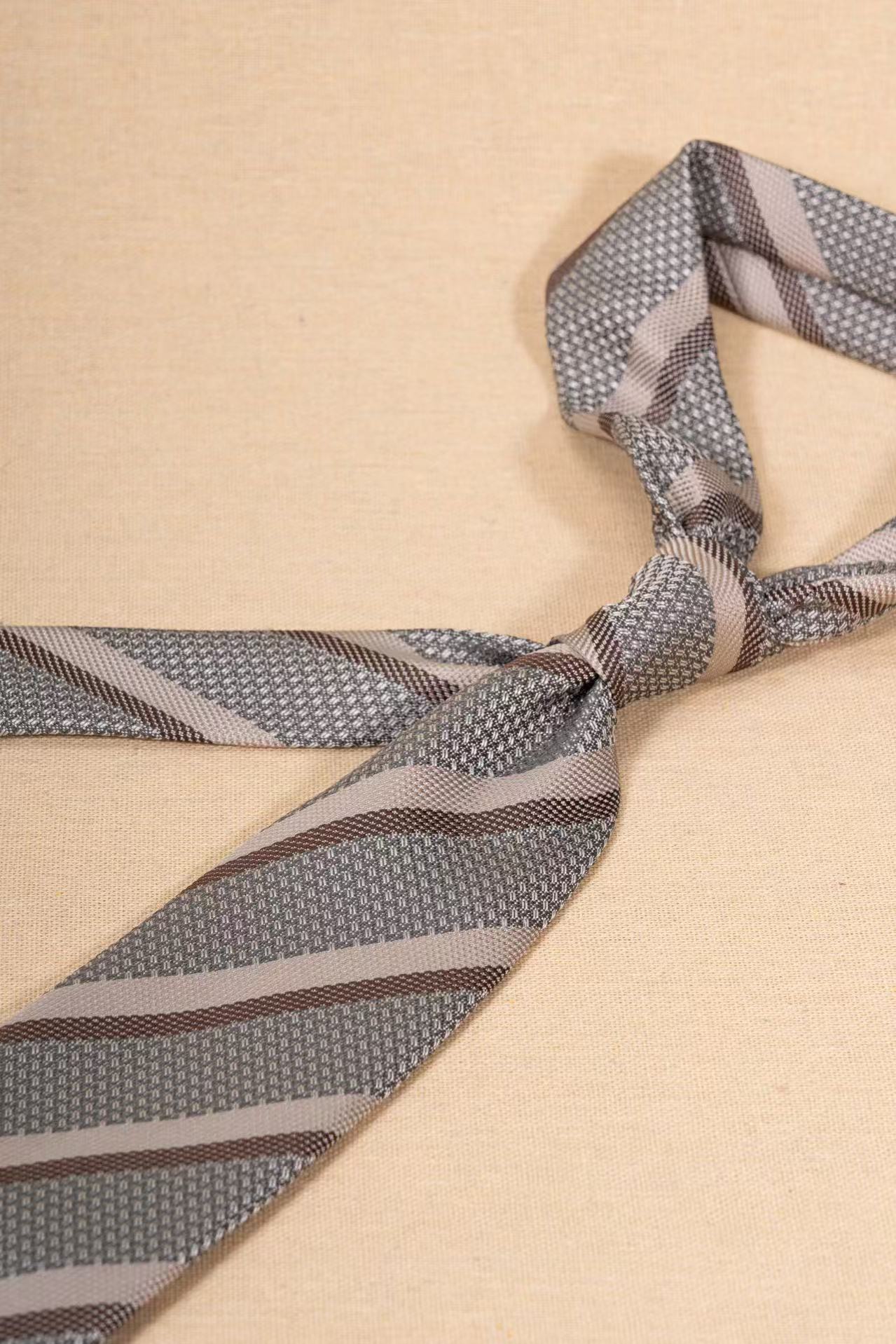 Products: LD-A205 Necktie / Stripes / Business / Wedding / Versatile