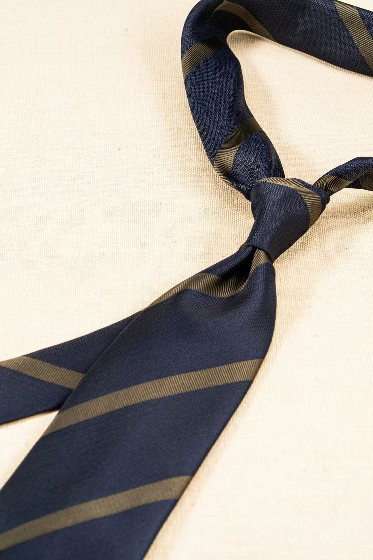 Products: LD-C038 Necktie / Stripes / Business / Wedding / Versatile