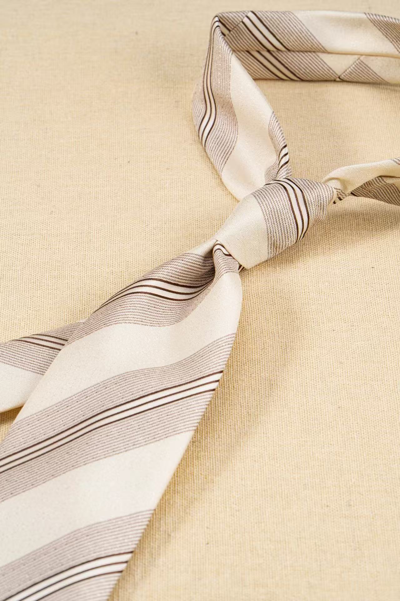 Products: LD-C020 Necktie / Stripes / Business / Wedding / Versatile
