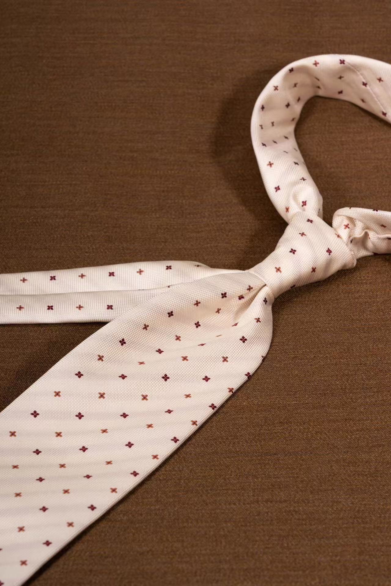 Products: LD-A287 Necktie / Polka dots / Business / Wedding / Versatile