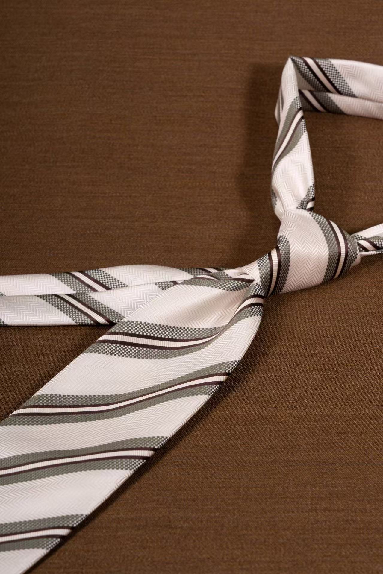 Products: LD-A249 Necktie / Stripes / Business / Wedding / Versatile